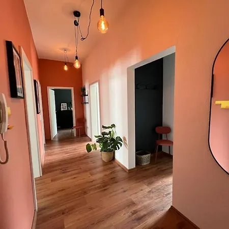 Atelier Noe Rose- Kunstvoll Wohnen - Wunderbares Fruehstueck Moeglich - Ruhig Und Nah Am Zentrum -