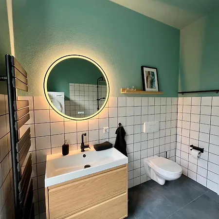 Atelier Noé Rosé- Kunstvoll Wohnen - Wunderbares Frühstück Möglich - Ruhig Und Nah Am Zentrum - Apartment *